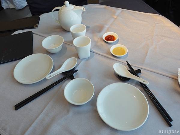 【台中北區。美食】『京悅港式飲茶』特色推車！大菜林立的精緻港式茶餐廳！ @傻蛋夫妻生活札記