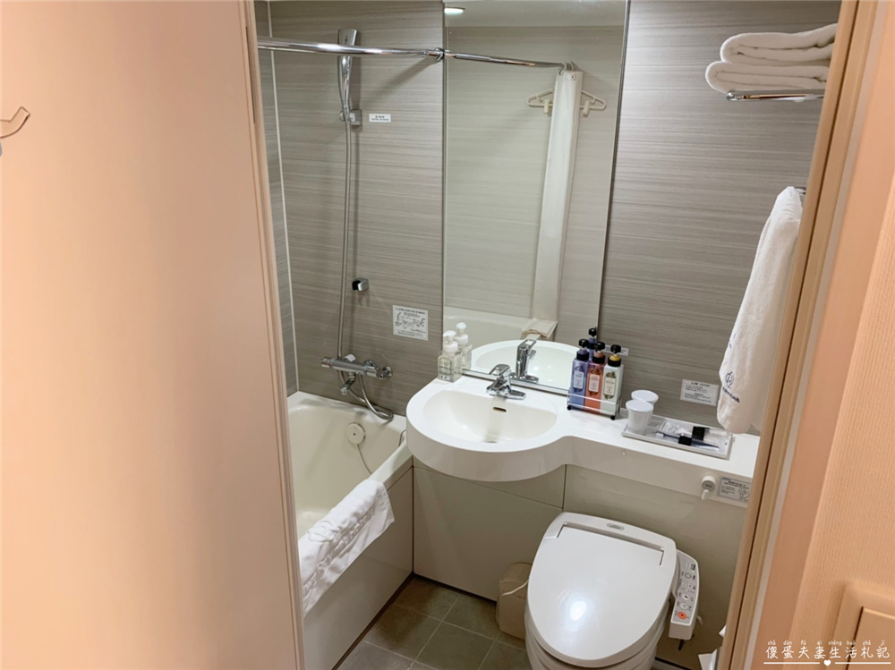 【日本仙台住宿】『仙台大和魯內酒店 / Daiwa Roynet Hotel Sendai』乾淨、簡單、交通又方便！離仙台車站東口僅兩分鐘路程的高CP住宿！ @傻蛋夫妻生活札記