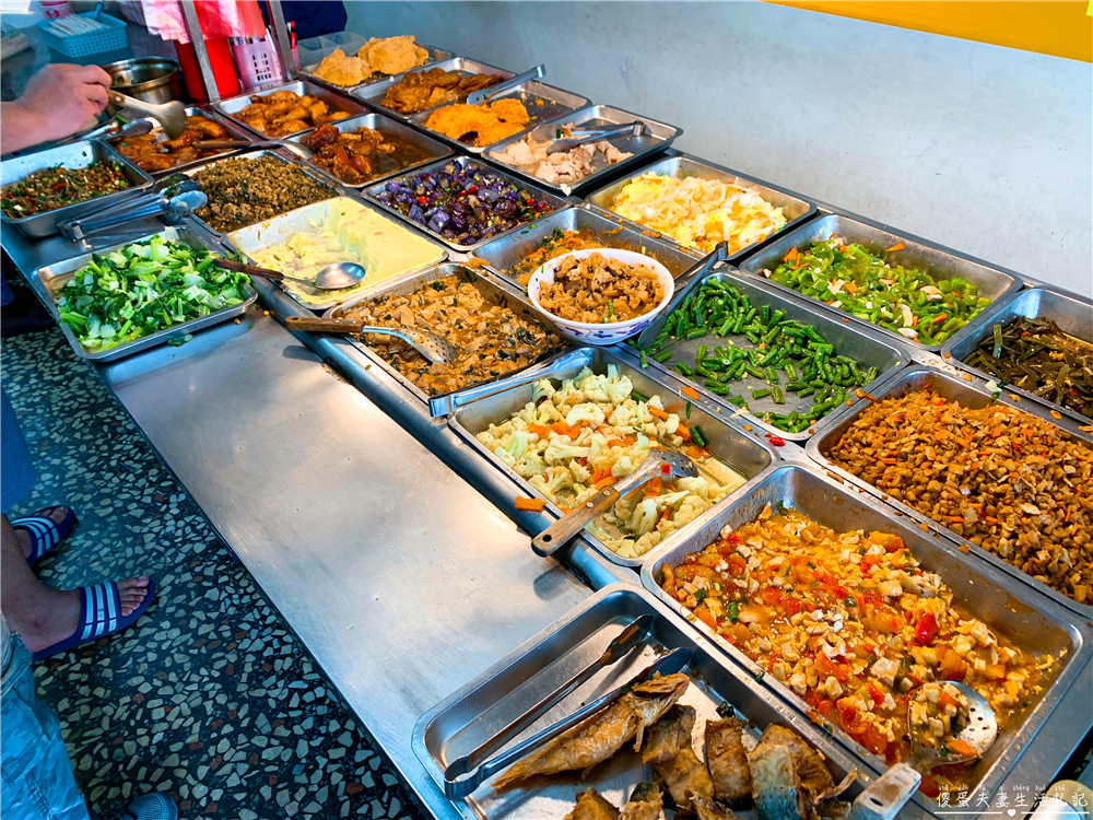 【苗栗市。美食】『嘉田自助餐』最顯眼的招牌躲在最不顯眼的位置！超有人情味的道地客家味自助餐~ @傻蛋夫妻生活札記