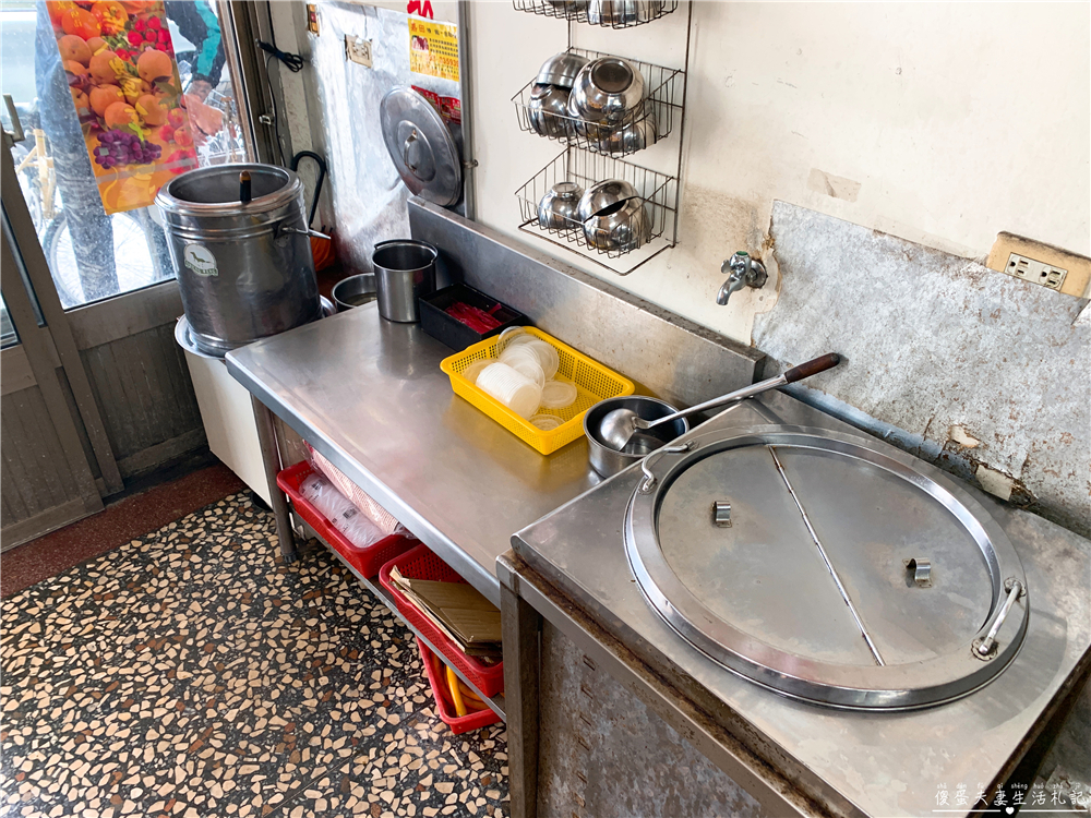 【苗栗市。美食】『嘉田自助餐』最顯眼的招牌躲在最不顯眼的位置！超有人情味的道地客家味自助餐~ @傻蛋夫妻生活札記