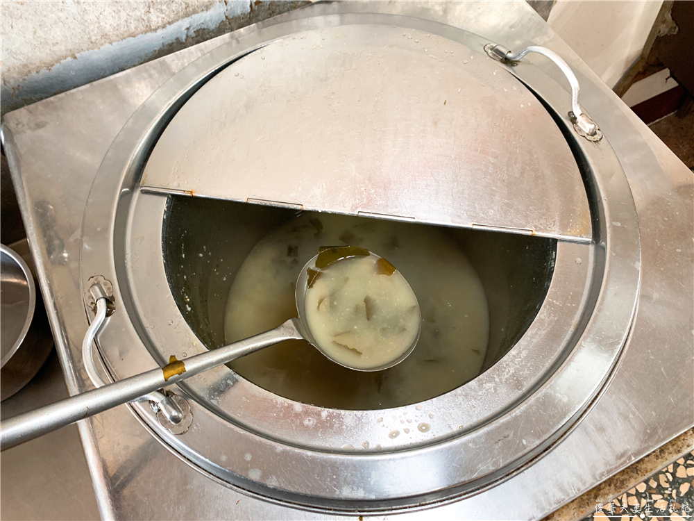 【苗栗市。美食】『嘉田自助餐』最顯眼的招牌躲在最不顯眼的位置！超有人情味的道地客家味自助餐~ @傻蛋夫妻生活札記