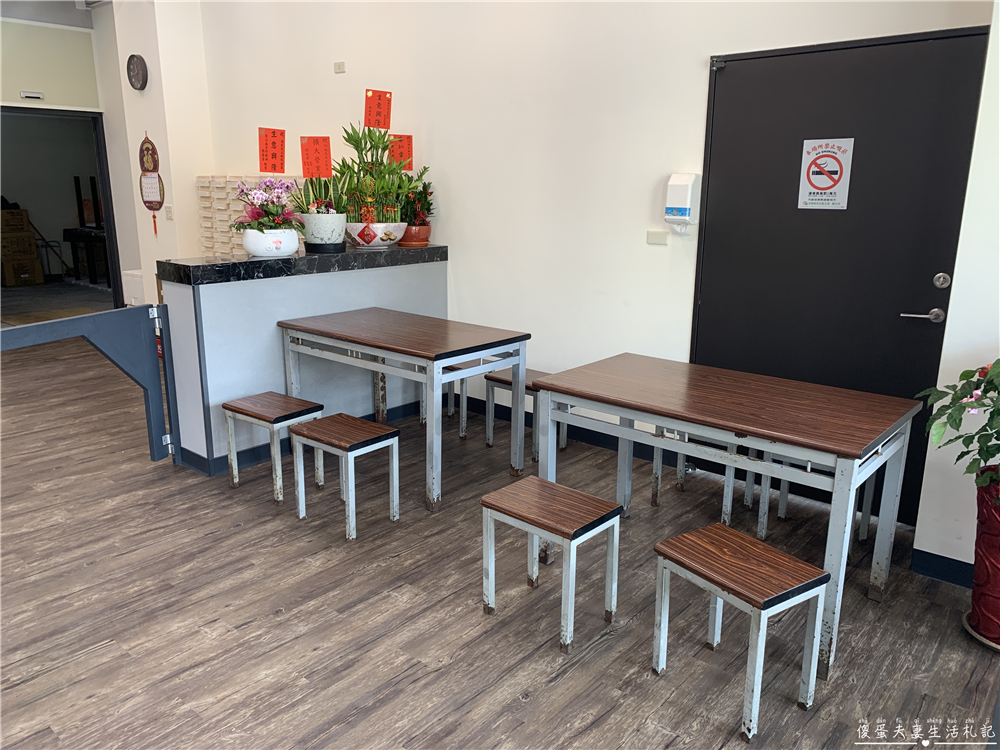 【苗栗市。美食】『55領先池上飯包』均一價！簡單快速的便當專賣店！ @傻蛋夫妻生活札記