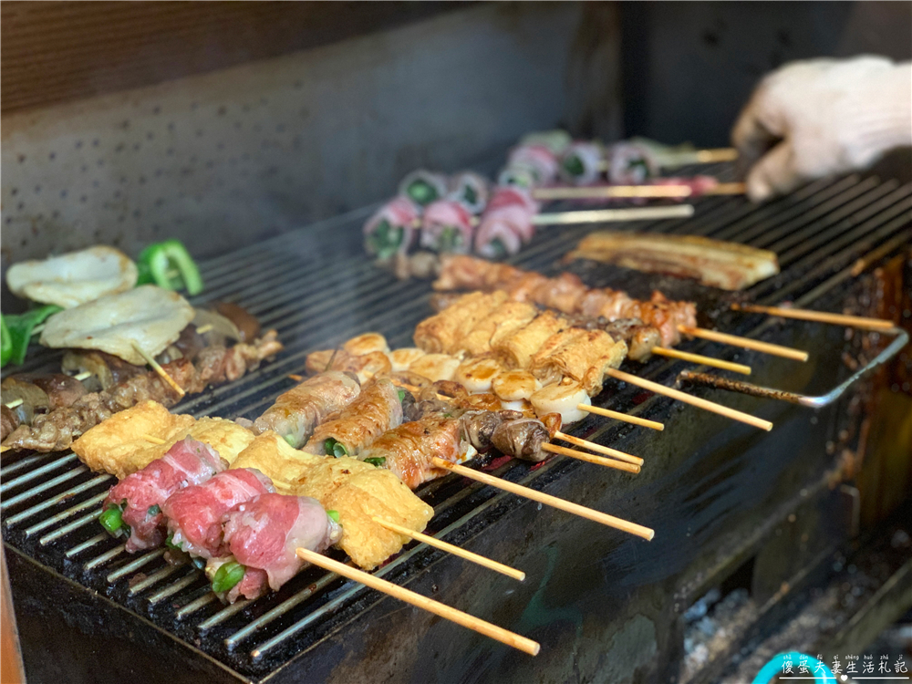 【台中大雅。美食】『大雅烤肉』學府路上超夯的美味平價外帶炭烤串燒！晚餐、宵夜最佳首選！ @傻蛋夫妻生活札記