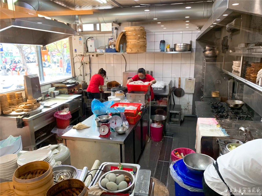 【台中北屯美食】『品嘉茶餐廳-北屯店』超人氣美食！香港師傅的道地茶餐廳！ @傻蛋夫妻生活札記