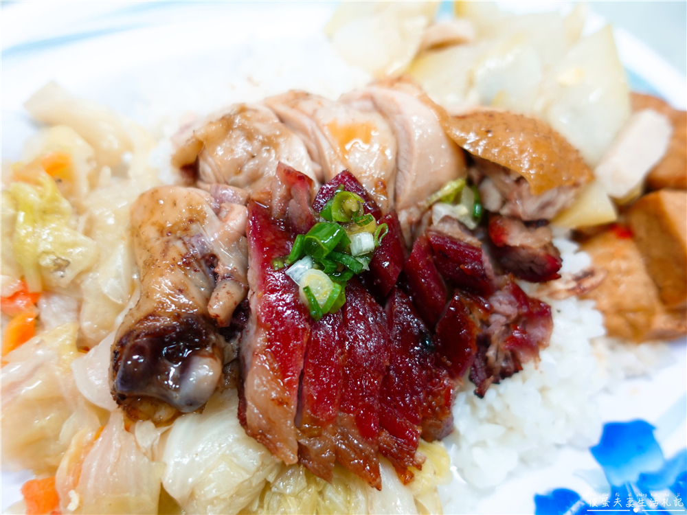 【苗栗銅鑼。美食】『尚味燒臘快餐』皮脆肉嫩!銅鑼街上的美味燒臘快餐店! @傻蛋夫妻生活札記 【苗栗銅鑼。美食】『尚味燒臘快餐』皮脆肉嫩!銅鑼街上的美味燒臘快餐店! @傻蛋夫妻生活札記