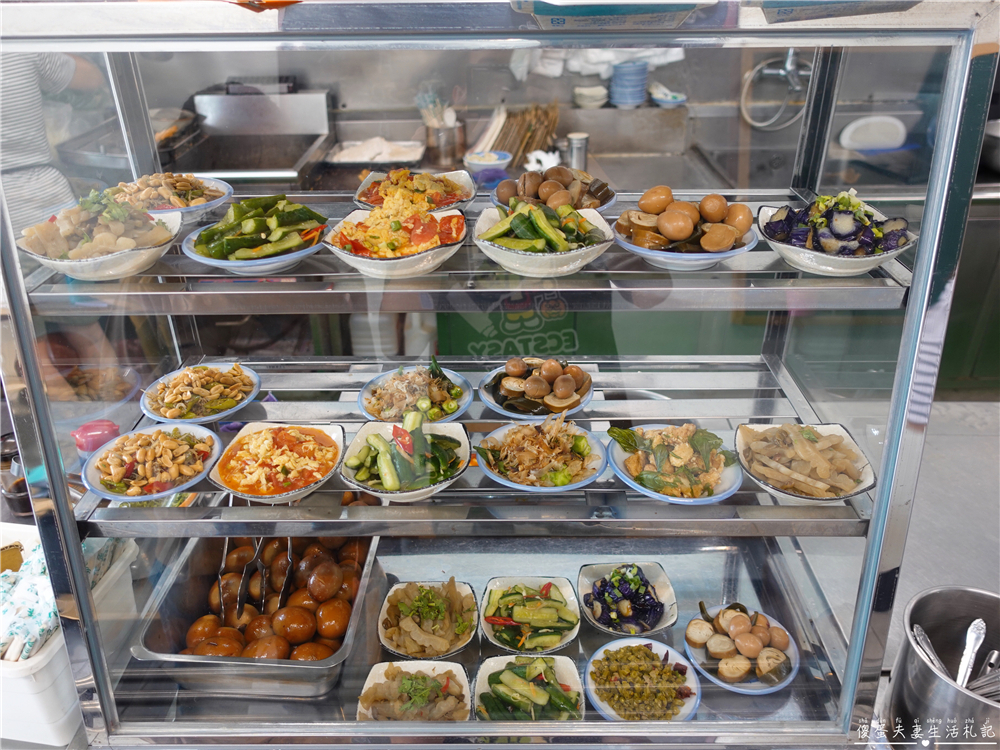【苗栗市美食】『丑丑小吃』秒速出餐！環境乾淨、出餐快速的美味小吃！ @傻蛋夫妻生活札記