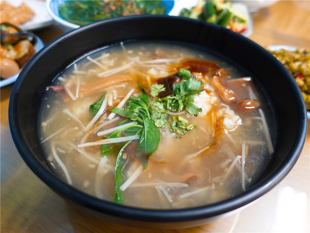 【苗栗市美食】『丑丑小吃』秒速出餐！環境乾淨、出餐快速的美味小吃！ @傻蛋夫妻生活札記