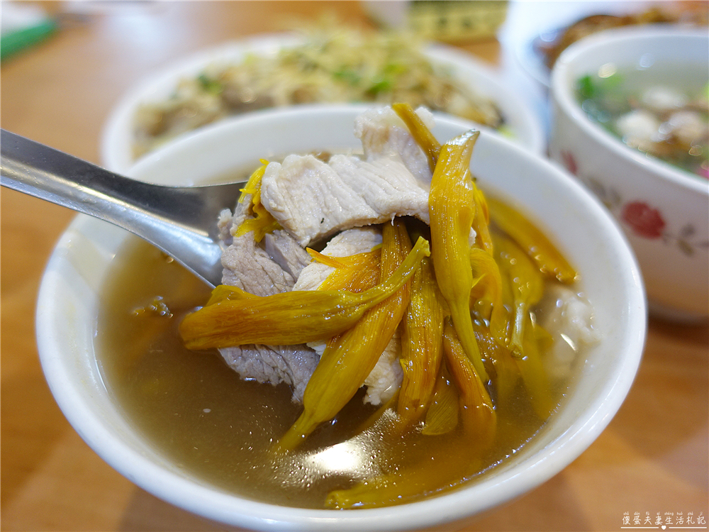 【苗栗市。美食】『小胡麵店』在地人激推！超隱藏但生意依然非常好的美味小吃店！ @傻蛋夫妻生活札記