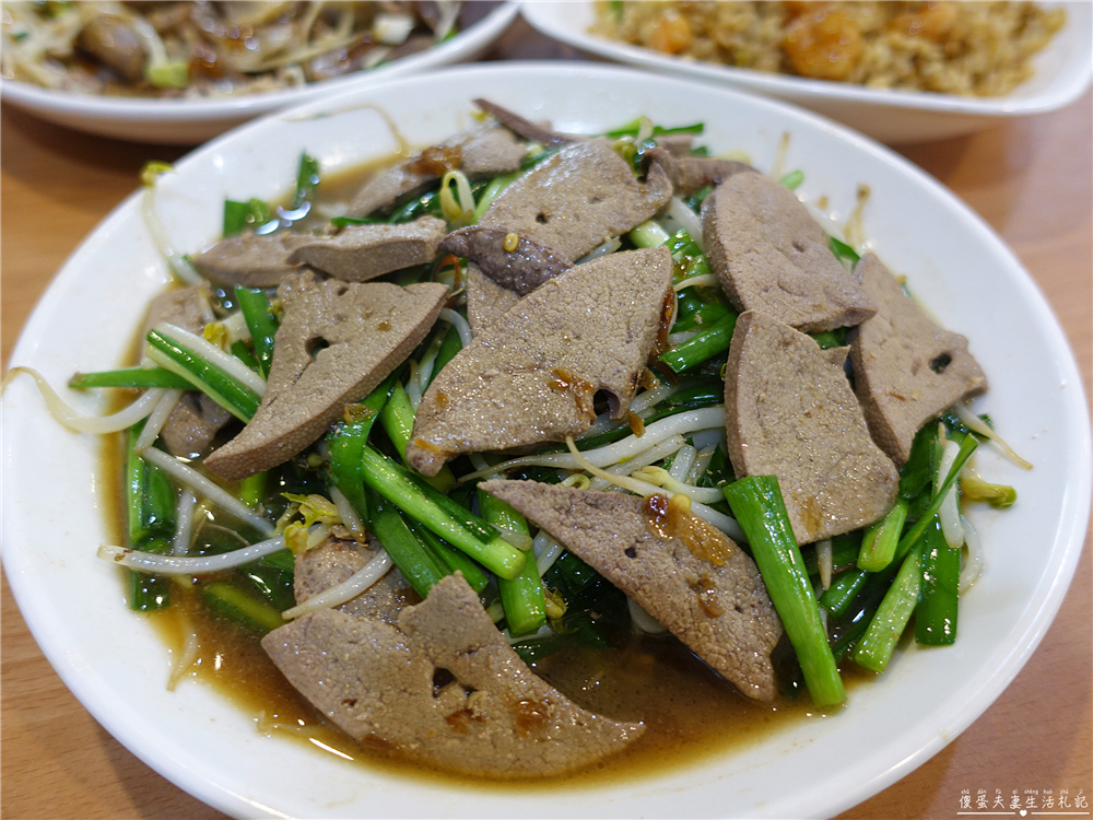 【苗栗市。美食】『小胡麵店』在地人激推！超隱藏但生意依然非常好的美味小吃店！ @傻蛋夫妻生活札記