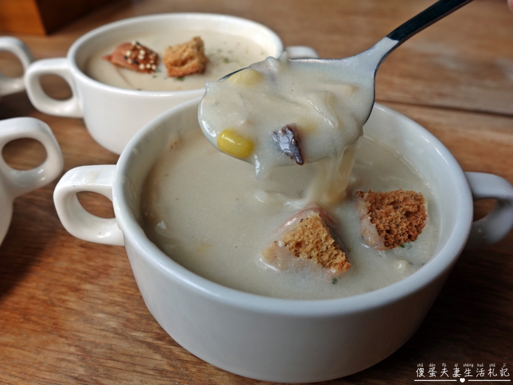 【台中龍井。美食】『嚼食noms-東海店』小巧、溫馨、美味！藏身東海商圈的超熱門寵物友善義式料理！ @傻蛋夫妻生活札記