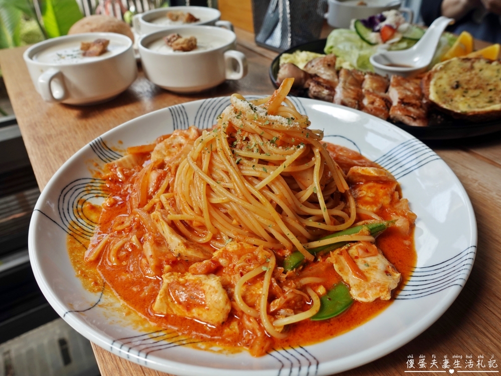 【台中龍井。美食】『嚼食noms-東海店』小巧、溫馨、美味！藏身東海商圈的超熱門寵物友善義式料理！ @傻蛋夫妻生活札記