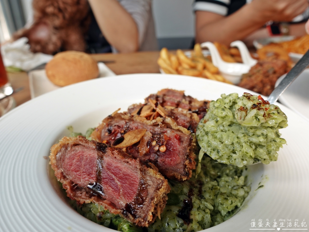 【台中龍井。美食】『嚼食noms-東海店』小巧、溫馨、美味！藏身東海商圈的超熱門寵物友善義式料理！ @傻蛋夫妻生活札記