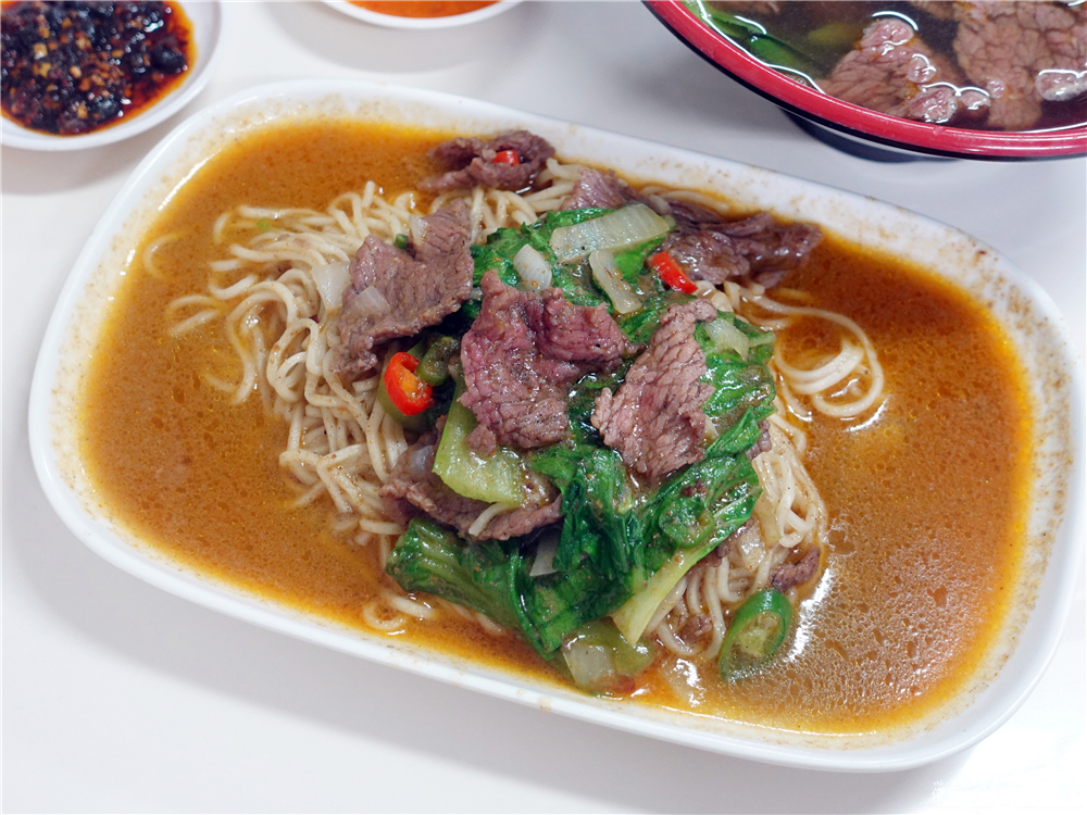 【台中北屯美食】『潮州牛肉林牛雜湯』超人氣排隊美食！北屯超夯牛肉、牛雜料理！ @傻蛋夫妻生活札記