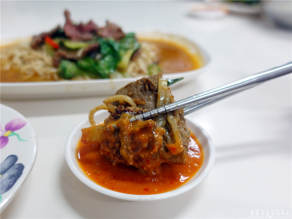 【台中北屯美食】『潮州牛肉林牛雜湯』超人氣排隊美食!北屯超夯牛肉、牛雜料理! @傻蛋夫妻生活札記 【台中北屯美食】『潮州牛肉林牛雜湯』超人氣排隊美食!北屯超夯牛肉、牛雜料理! @傻蛋夫妻生活札記