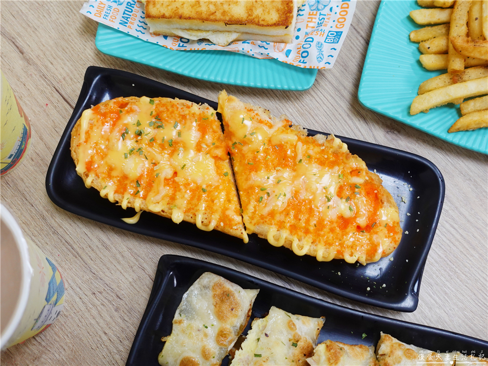 【苗栗市。美食】『山姆夾心 SAM WICH 早午餐』口味新穎早午餐！超推奶煎焦糖與軟法麵包！ @傻蛋夫妻生活札記