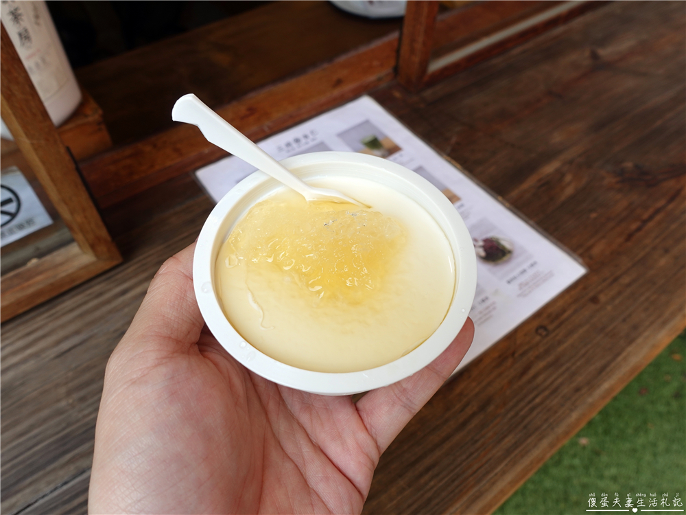 【台中西區。美食】『三時杏仁』懷舊文青的杏仁老宅！審計新村內的好吃又好拍的杏仁甜點專賣店！ @傻蛋夫妻生活札記