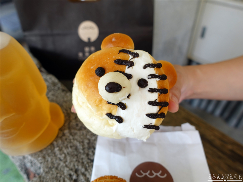 【台中西區。美食】『旅禾烘焙-審計園區店』便宜又好吃！審計新村內美味泡芙甜點專賣店！ @傻蛋夫妻生活札記