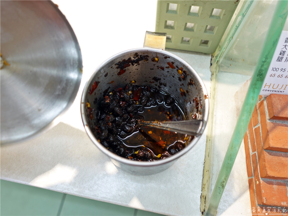 【苗栗市。美食】『胡記便當』午餐救星！少量就送的老字號巷子內便當！ @傻蛋夫妻生活札記