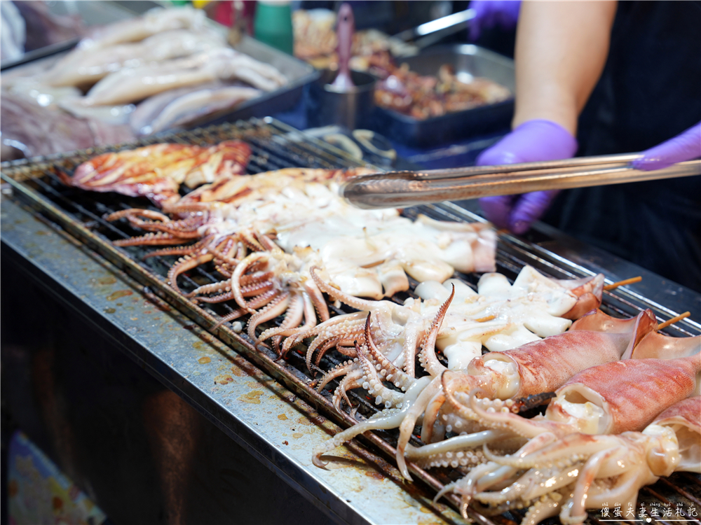 【台中北屯。夜市】『總站夜市』蒐集25家夜市美食！千坪夜市超過300攤位，吃喝玩樂一次搞定~ @傻蛋夫妻生活札記