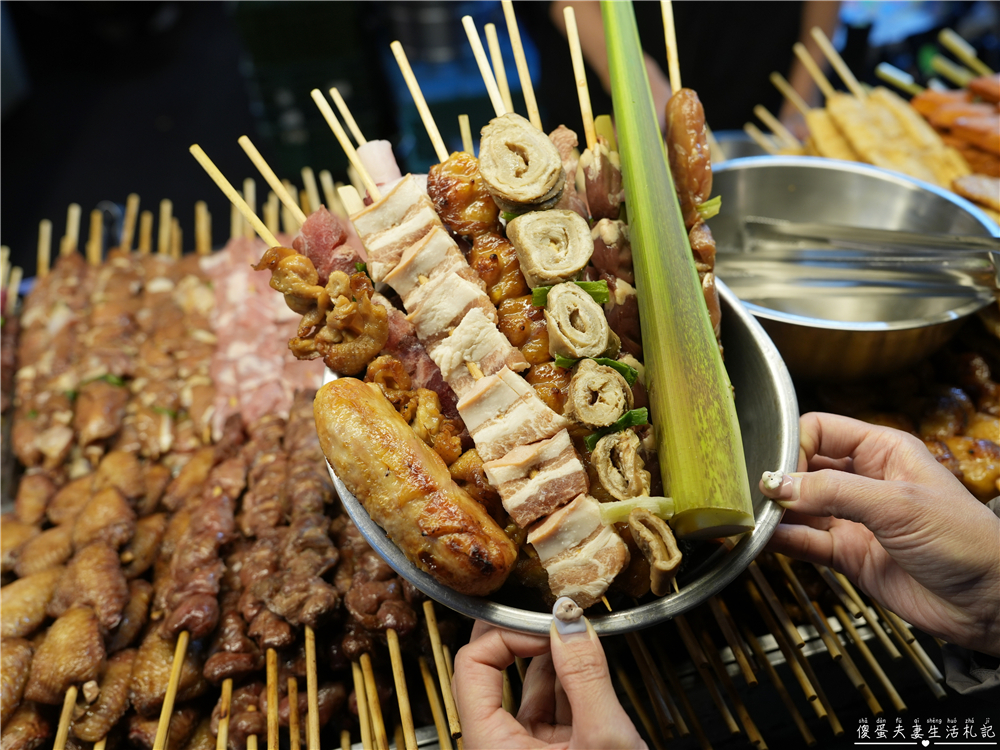 【台中東區。夜市】『旱溪夜市』25家美食大蒐集！台中傳統大型夜市界中的扛霸子！ @傻蛋夫妻生活札記