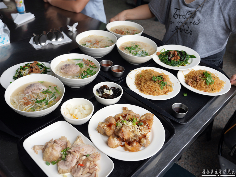 【南投埔里。美食】『振松記米粉』招牌芋頭米粉湯！埔里酒廠旁的70年老字號！ @傻蛋夫妻生活札記