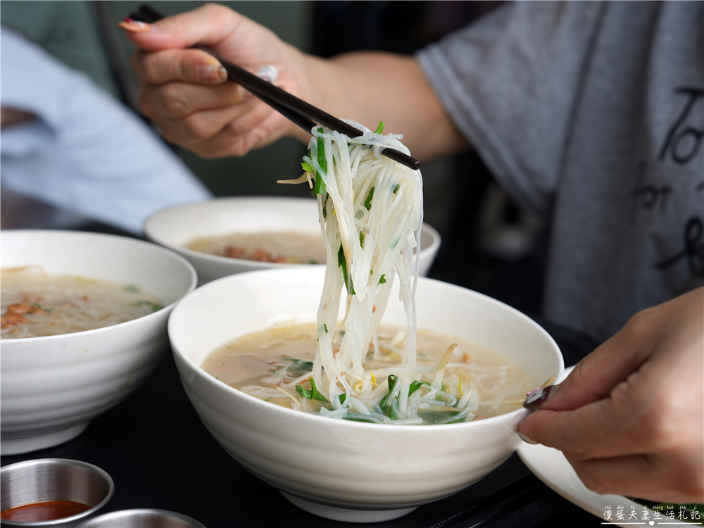 【南投埔里。美食】『振松記米粉』招牌芋頭米粉湯！埔里酒廠旁的70年老字號！ @傻蛋夫妻生活札記