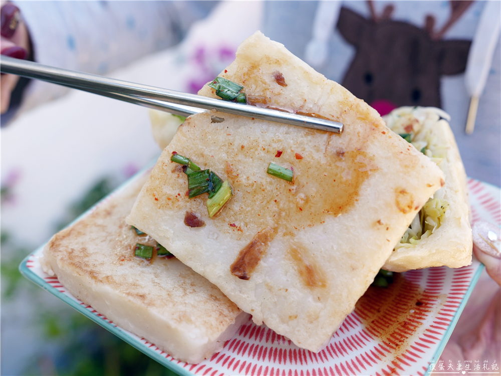 【苗栗市。美食】『阿富水煎包』簡單清爽！口味傳統樸實的中式早餐！ @傻蛋夫妻生活札記