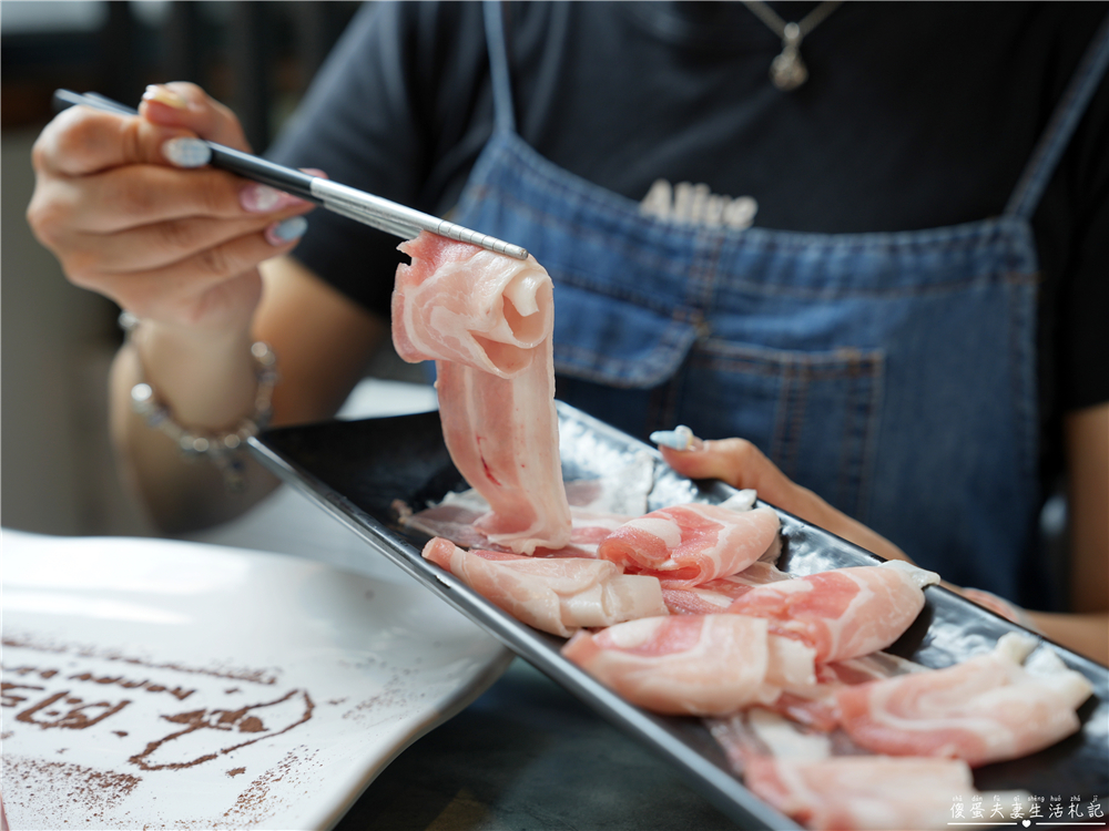 【台中大里。美食】『肉多多火鍋-大里國光店』肉多菜多瘋狂爽吃！ 268元起澎派自助吧吃到飽！連續三年網路聲量與好感度霸主級火鍋店！ @傻蛋夫妻生活札記