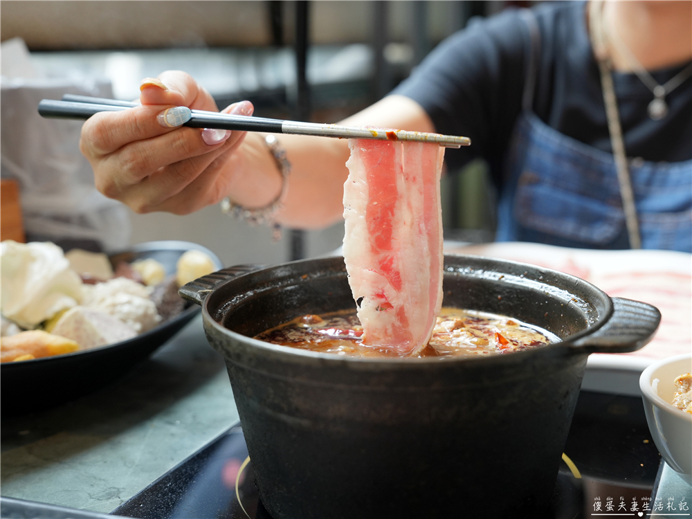 【台中大里。美食】『肉多多火鍋-大里國光店』肉多菜多瘋狂爽吃！ 268元起澎派自助吧吃到飽！連續三年網路聲量與好感度霸主級火鍋店！ @傻蛋夫妻生活札記