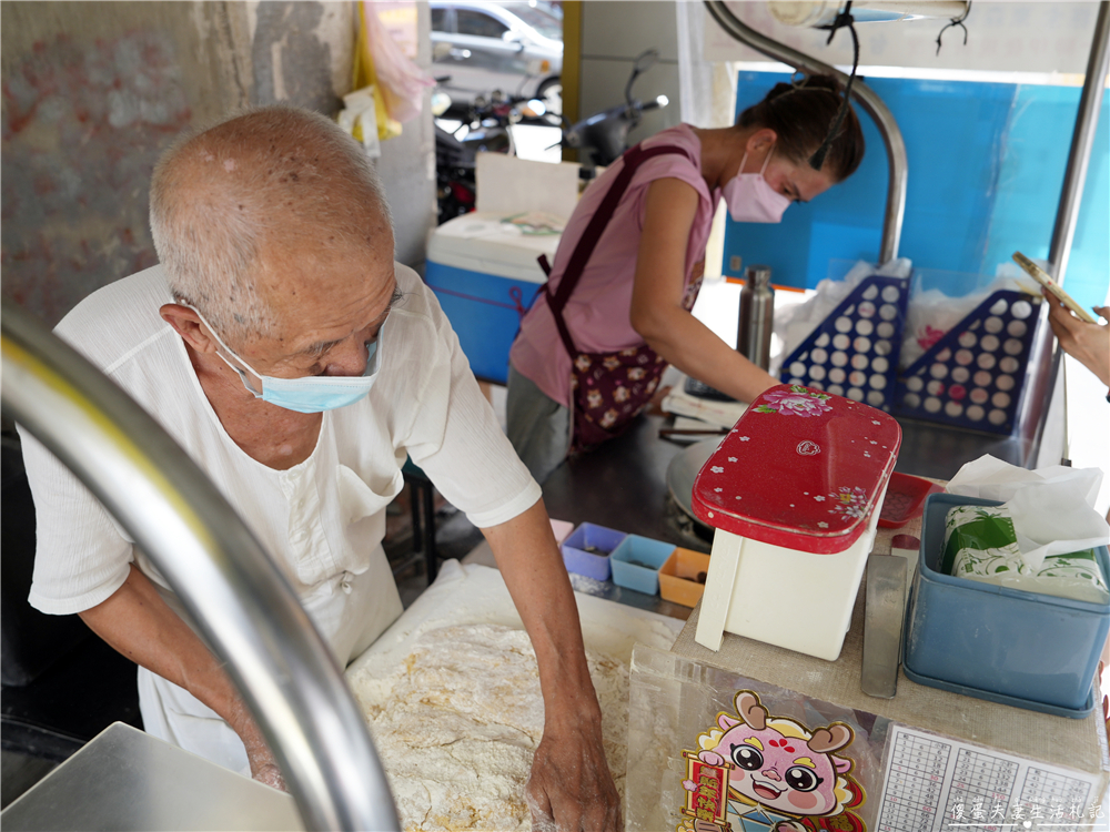 【台中中區。美食】『天天饅頭』台中超級老店！開業超過70年的日本紅豆小饅頭！ @傻蛋夫妻生活札記