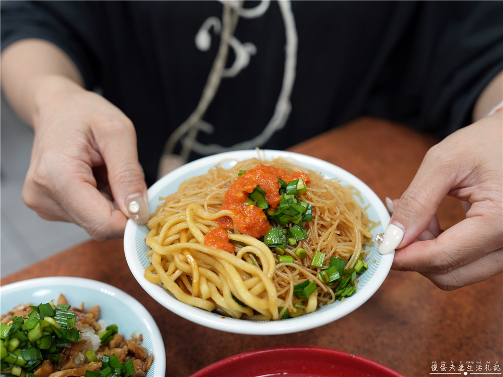 【苗栗市。美食】『栗鄉糯米飯』老字號道地在地美食！南苗市場旁的香噴噴糯米飯！ @傻蛋夫妻生活札記