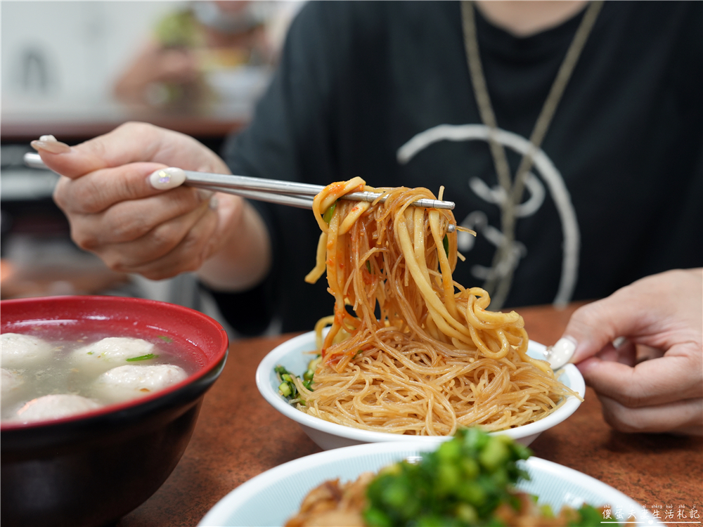 【苗栗市。美食】『栗鄉糯米飯』老字號道地在地美食！南苗市場旁的香噴噴糯米飯！ @傻蛋夫妻生活札記