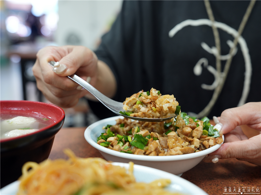 【苗栗市。美食】『栗鄉糯米飯』老字號道地在地美食！南苗市場旁的香噴噴糯米飯！ @傻蛋夫妻生活札記