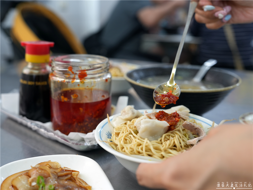 【澎湖馬公。美食】『法院旁蛋黃麵』在地人激推！好吃又涮嘴的在地小吃！ @傻蛋夫妻生活札記