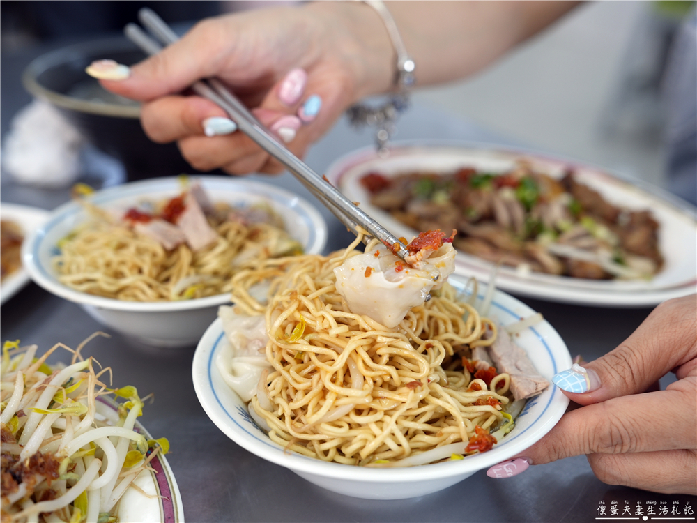 【澎湖馬公。美食】『法院旁蛋黃麵』在地人激推！好吃又涮嘴的在地小吃！ @傻蛋夫妻生活札記