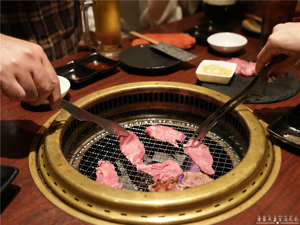 【日本京都。美食】『炭火焼肉つんく』黑毛和牛夯起來！近京都車站的黑毛和牛燒肉專門店！ @傻蛋夫妻生活札記