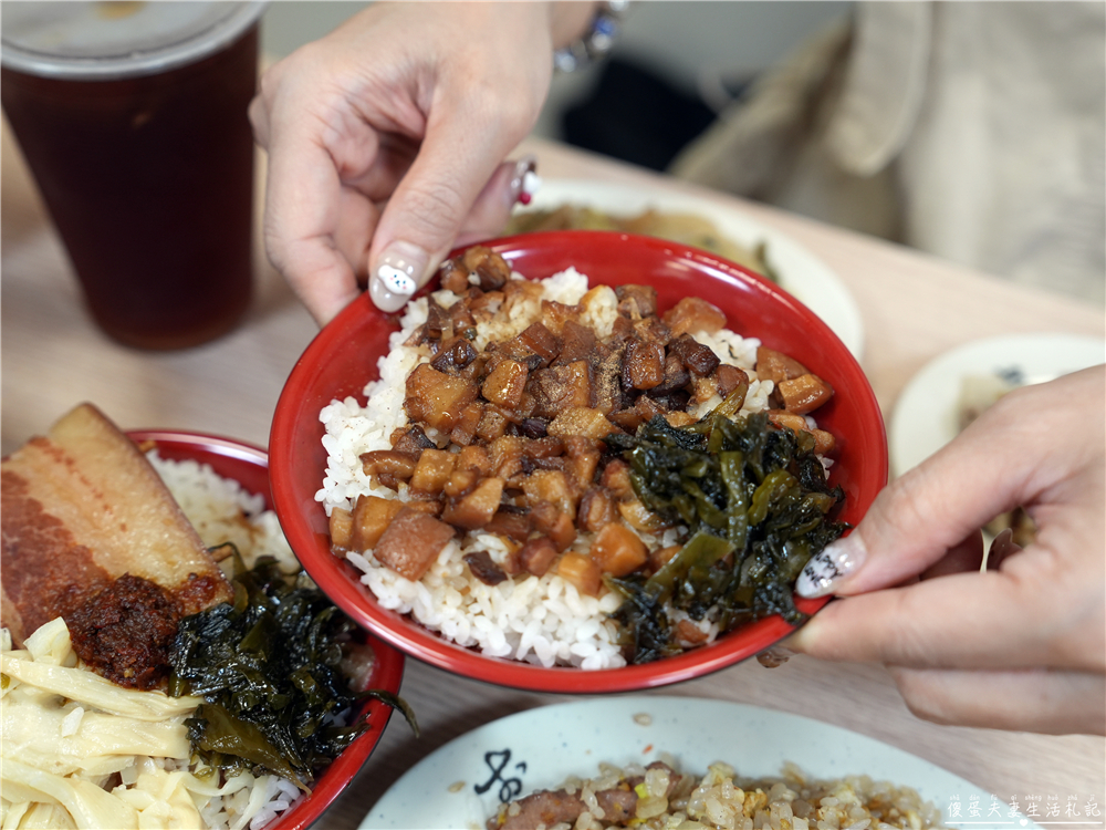 【台中太平。美食】『樹仔腳』最接地氣的古早味小吃！肥肥滷肉飯、爌肉飯大口吃！ @傻蛋夫妻生活札記