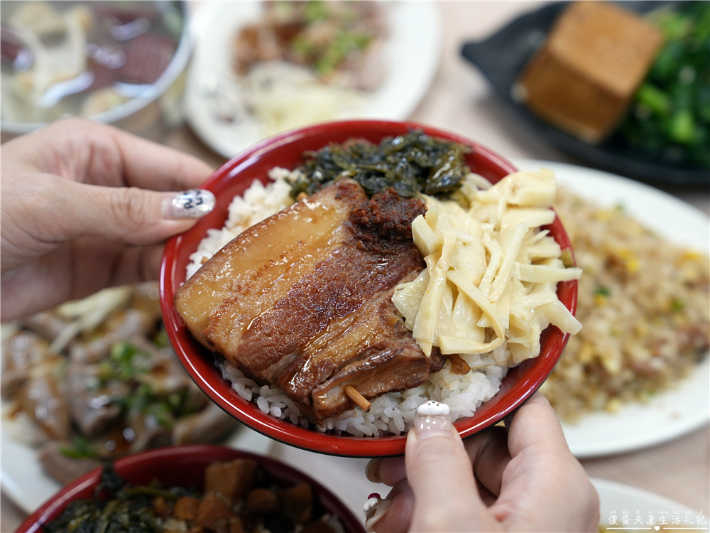 【台中太平。美食】『樹仔腳』最接地氣的古早味小吃！肥肥滷肉飯、爌肉飯大口吃！ @傻蛋夫妻生活札記