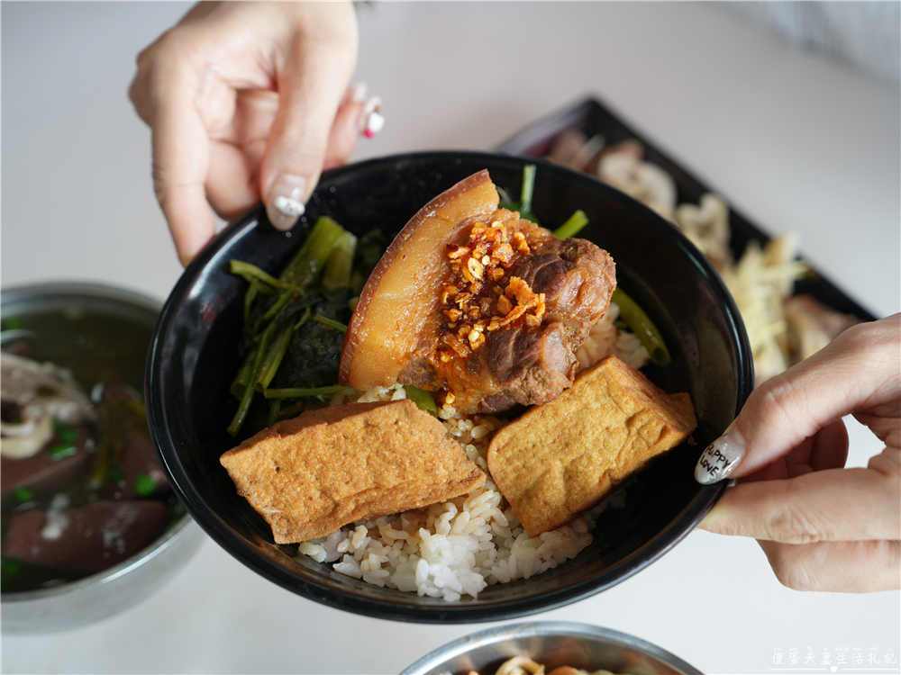 【台中西屯。美食】『BOK麵店』在地古早味！水湳市場的超人氣小吃店！ @傻蛋夫妻生活札記