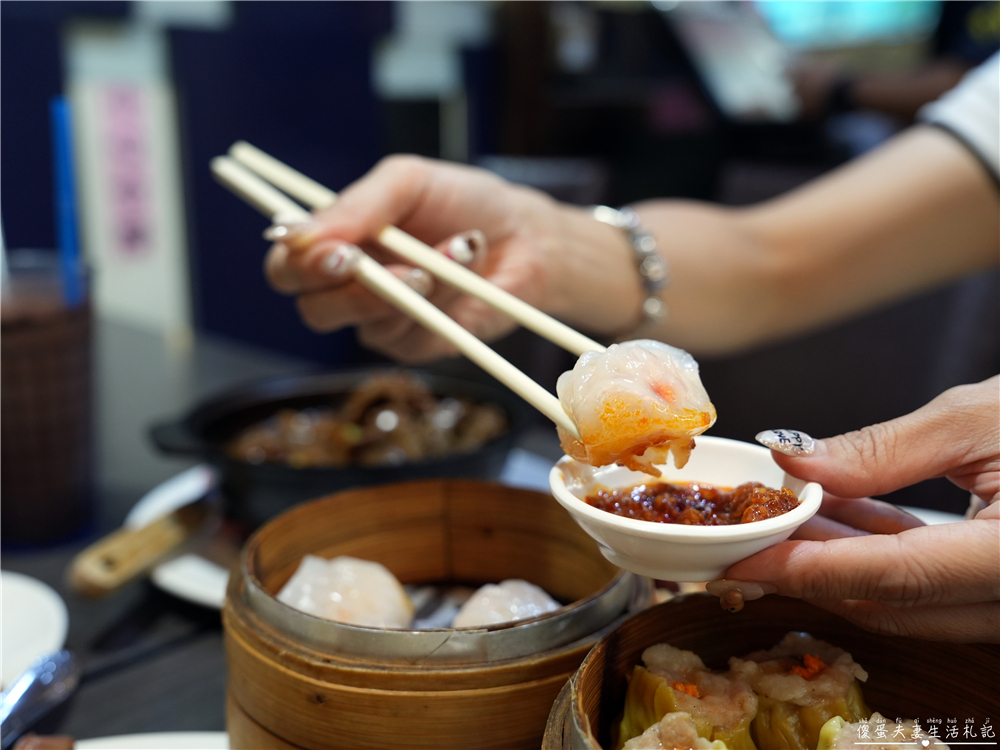 【台中北區。美食】『香港金寶茶餐廳-館前店』超誠意棟檸茶！台中老字號港式茶餐廳~ @傻蛋夫妻生活札記