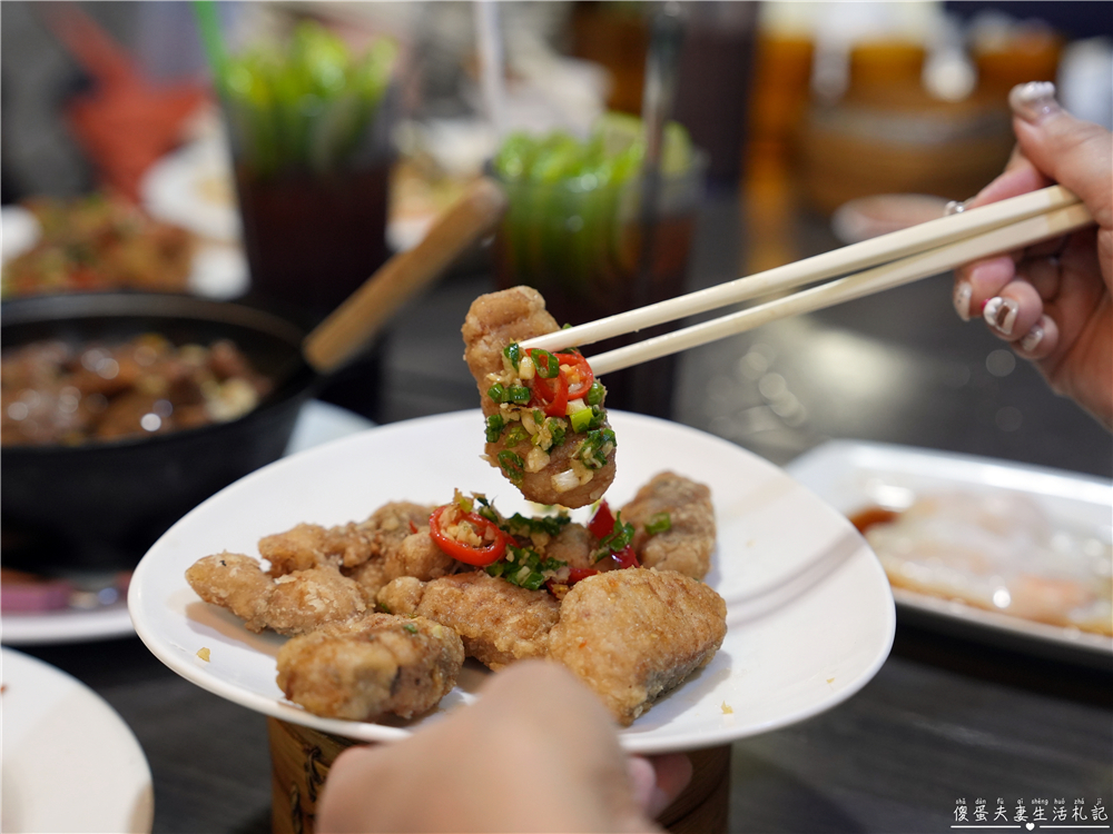 【台中北區。美食】『香港金寶茶餐廳-館前店』超誠意棟檸茶！台中老字號港式茶餐廳~ @傻蛋夫妻生活札記