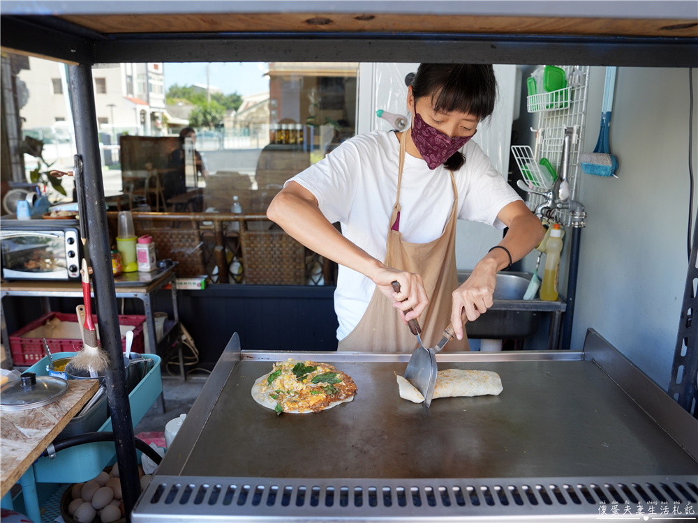 【苗栗苑裡。美食】『山腳下』文青風早餐！結合在地食材的蛋餅、飯糰專賣！ @傻蛋夫妻生活札記