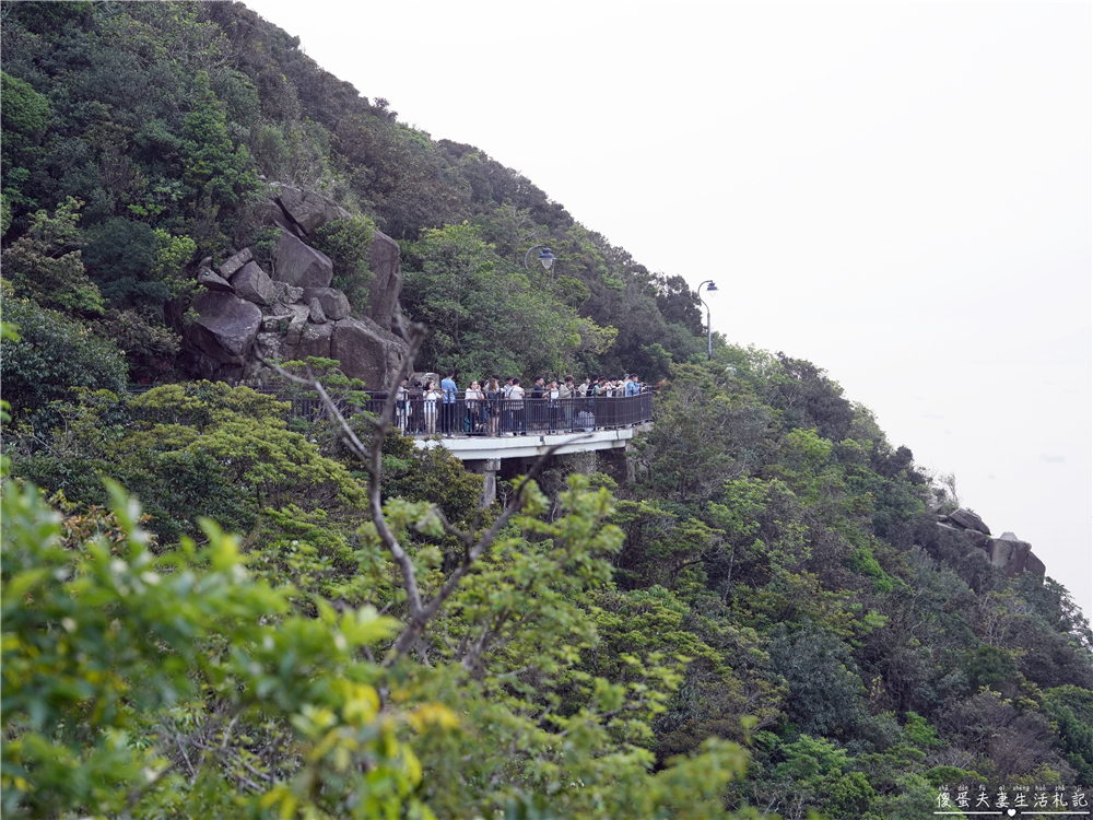 【香港中西區。景點】『太平山山頂纜車』香港中環超夯景點！一次解鎖凌霄閣摩天台、盧吉道觀景台！  @傻蛋夫妻生活札記