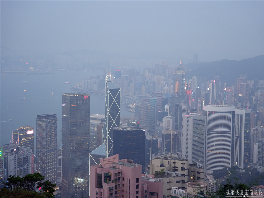 【香港中西區。景點】『太平山山頂纜車』香港中環超夯景點！一次解鎖凌霄閣摩天台、盧吉道觀景台！  @傻蛋夫妻生活札記