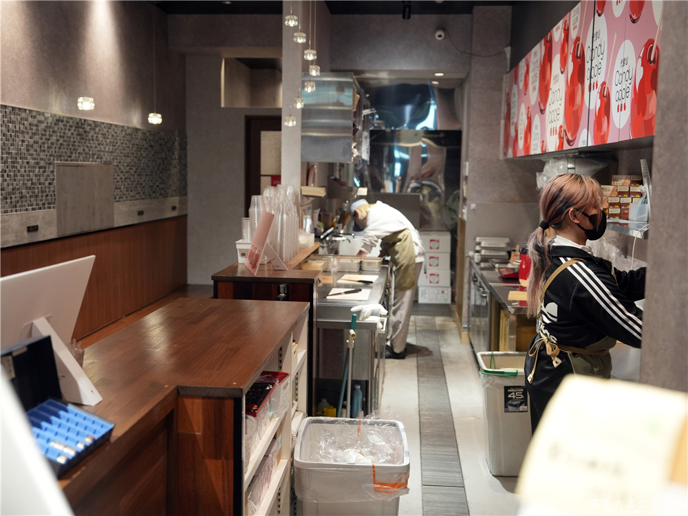 【日本東京。美食】『代官山Candy Apple-池袋店』舌頭戀愛了~~日本超猛糖蘋果專賣店！ @傻蛋夫妻生活札記