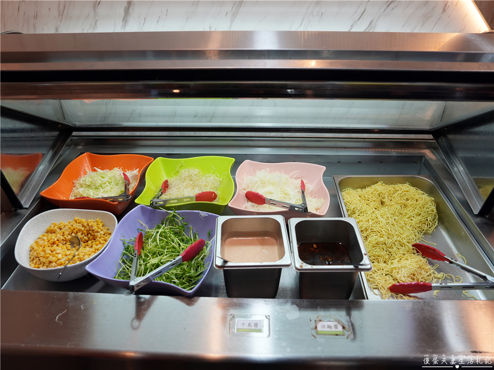 【苗栗市。美食】『億品鍋-苗栗店』高CP平價小火鍋！最低160元起！還有豐盛自助吧可以無限享用！ @傻蛋夫妻生活札記