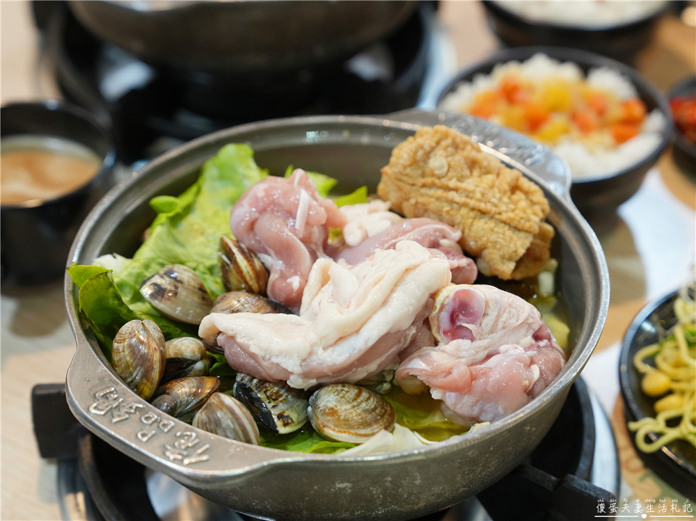 【苗栗市。美食】『億品鍋-苗栗店』高CP平價小火鍋！最低160元起！還有豐盛自助吧可以無限享用！ @傻蛋夫妻生活札記
