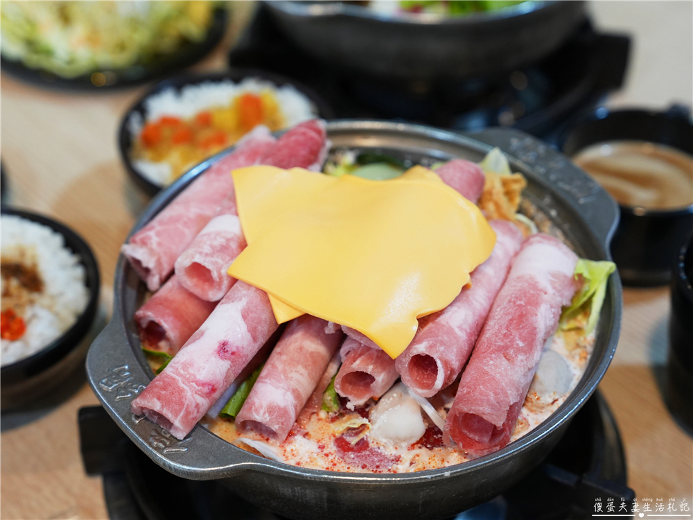 【苗栗市。美食】『億品鍋-苗栗店』高CP平價小火鍋！最低160元起！還有豐盛自助吧可以無限享用！ @傻蛋夫妻生活札記
