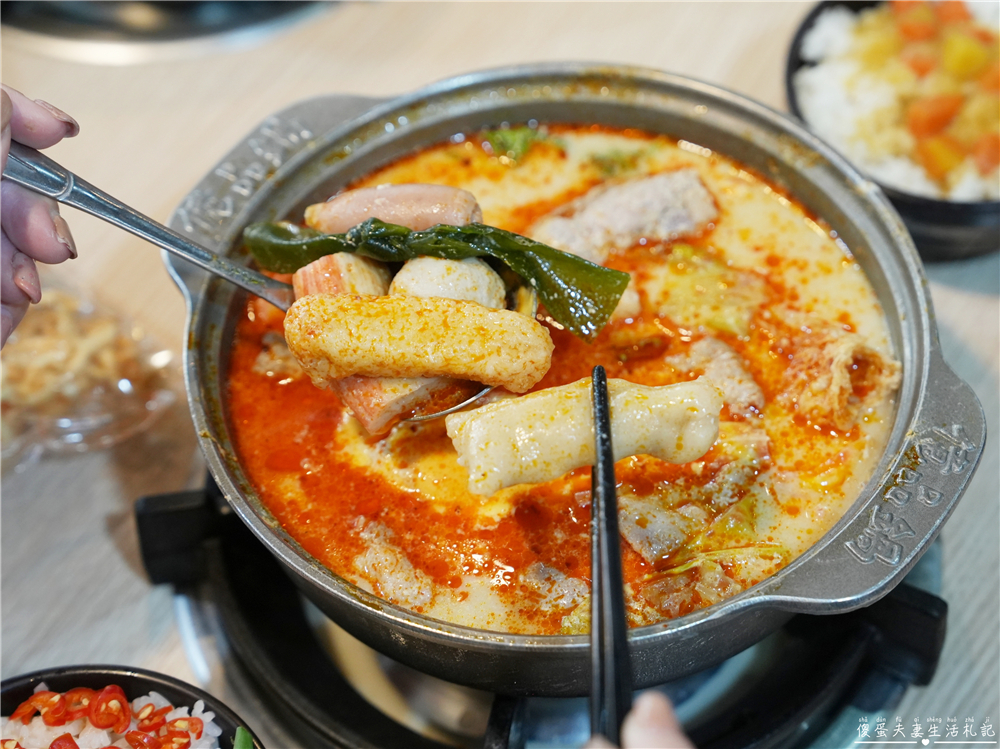 【苗栗市。美食】『億品鍋-苗栗店』高CP平價小火鍋！最低160元起！還有豐盛自助吧可以無限享用！ @傻蛋夫妻生活札記