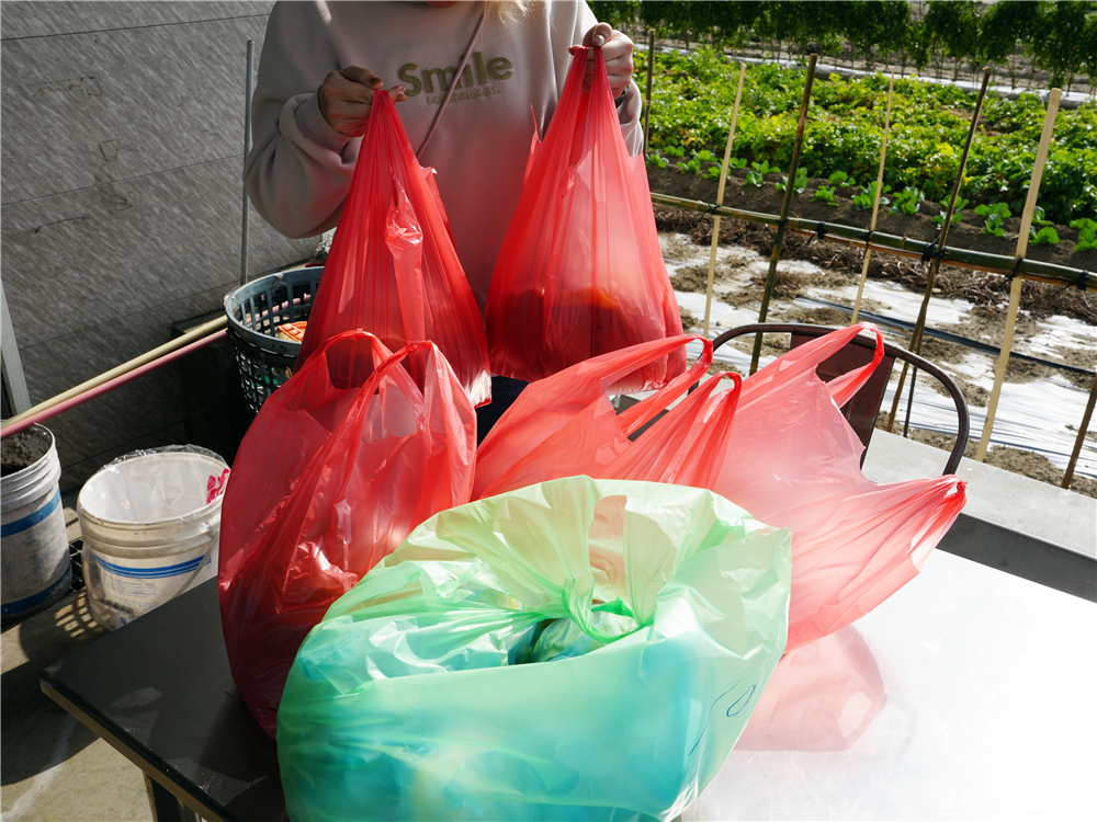 【苗栗後龍。美食】『老余牛家莊』霸氣登場！藏在田園郊區的大盆牛肉鍋上桌！ @傻蛋夫妻生活札記